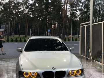 Авто BMW 5 Series 1999 № 7893828