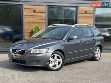 Авто Volvo V50 2010 № 7893891