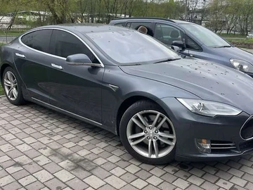 Авто Tesla Model S 2015 № 7894080