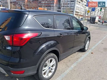 Авто Ford Escape 2018 № 7894106