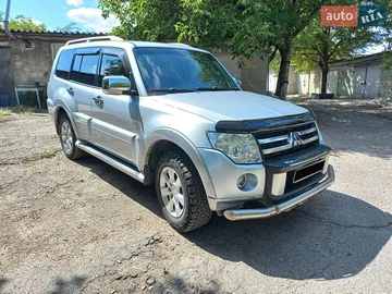 Авто Mitsubishi Pajero 2010 № 7894668