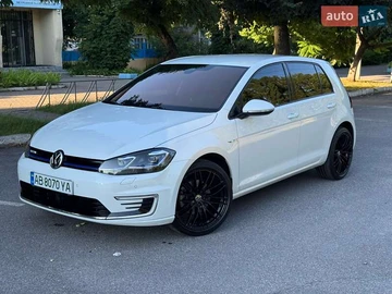 Авто Volkswagen E-Golf 2019 № 7894681