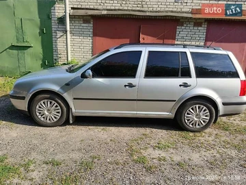 Авто Volkswagen Golf 2004 № 7895044
