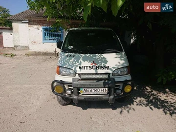 Авто Mitsubishi Space Gear 1999 № 7895334
