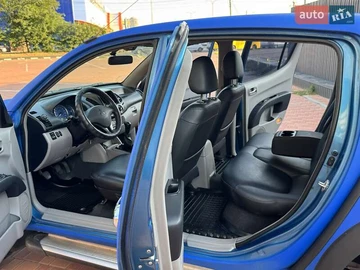 Авто Mitsubishi L 200 2007 № 7895422