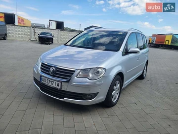 Авто Volkswagen Touran 2009 № 7895601