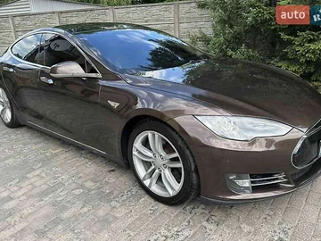 Авто Tesla Model S 2013 № 7895702