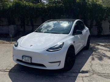 Авто Tesla Model Y 2021 № 7896470