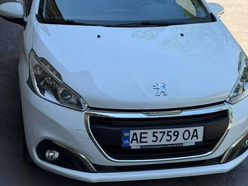 Авто Peugeot 208 2016 № 7896711