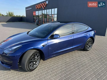 Авто Tesla Model 3 2021 № 7896837