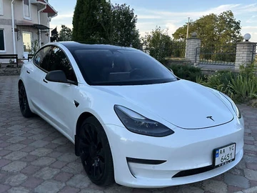 Авто Tesla Model 3 2021 № 7896850