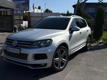Авто Volkswagen Touareg 2012 № 7897333