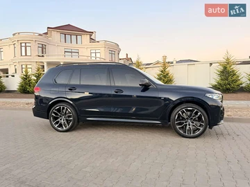 Авто BMW X7 2022 № 7897410