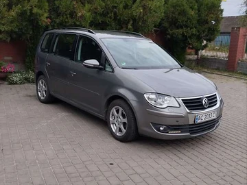Авто Volkswagen Touran 2010 № 7897658