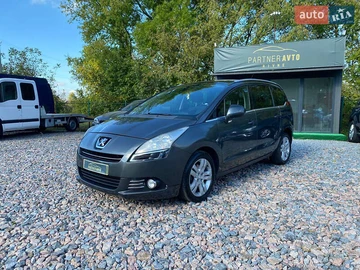 Авто Peugeot 5008 2013 № 7897709