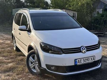 Авто Volkswagen Touran 2011 № 7897749