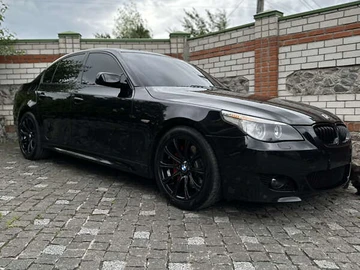 Авто BMW 5 Series 2004 № 7897808