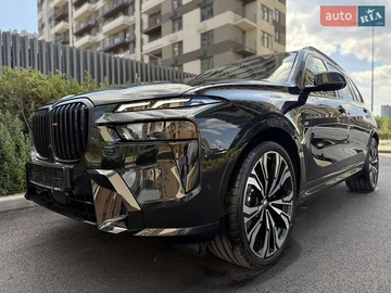 Авто BMW X7 2023 № 7898044