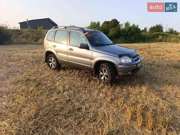 Авто Chevrolet Niva 2013 № 7898123
