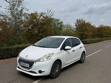 Авто Peugeot 208 2013 № 7898142
