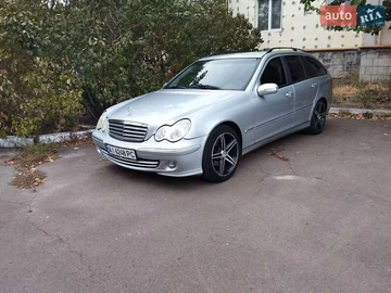 Авто Mercedes C-Class 2004 № 7898227