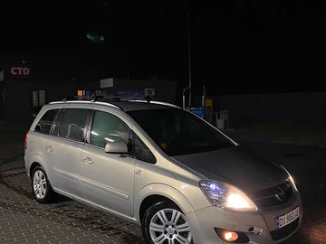Авто Opel Zafira 2010 № 7898270