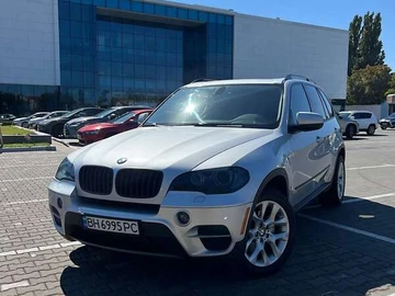 Авто BMW X5 2010 № 7898512