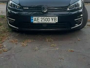 Авто Volkswagen E-Golf 2017 № 7898532