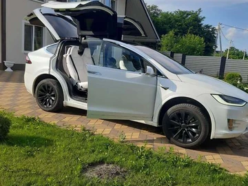Авто Tesla Model X 2017 № 7898643