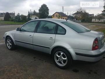 Авто Volkswagen Passat 2001 № 7899240