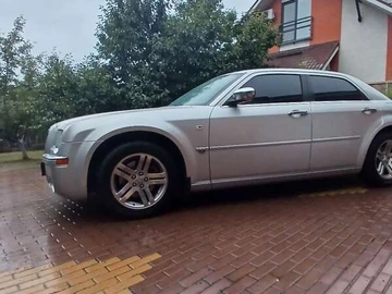 Авто Chrysler 300C 2006 № 7899302