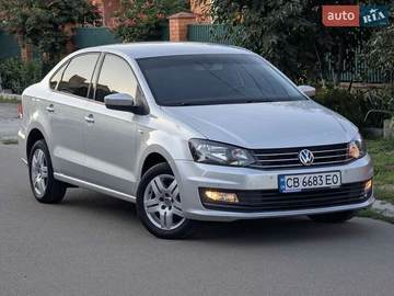 Авто Volkswagen Polo 2017 № 7899373