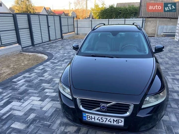 Авто Volvo V50 2009 № 7900090