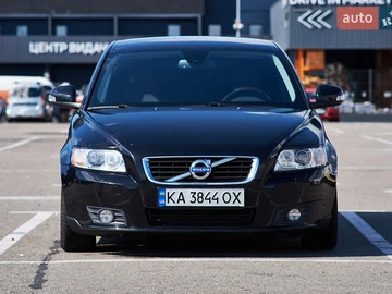 Авто Volvo V50 2011 № 7900161