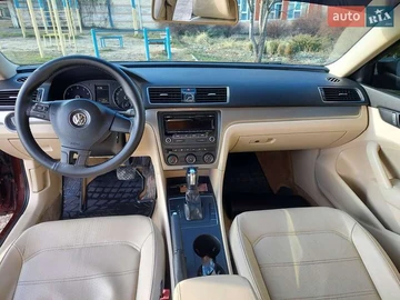 Авто Volkswagen Passat 2013 № 7900191
