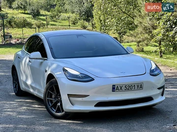 Авто Tesla Model 3 2018 № 7900311