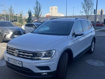 Авто Volkswagen Tiguan 2017 № 7900334