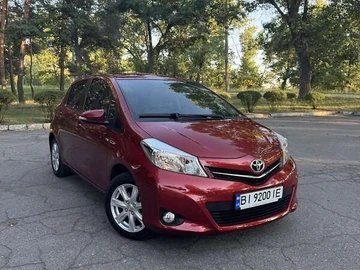 Авто Toyota Yaris 2012 № 7900890