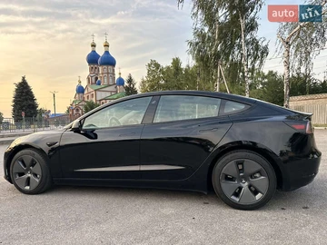 Авто Tesla Model 3 2023 № 7901155