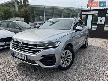 Авто Volkswagen Touareg 2018 № 7901258