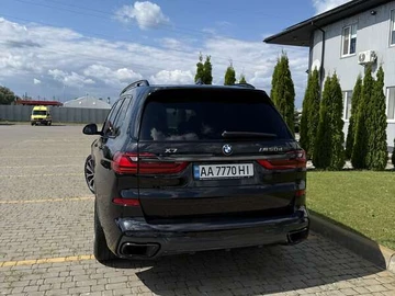 Авто BMW X7 2022 № 7901302