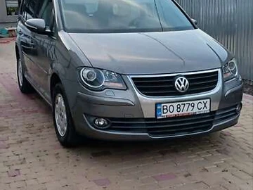 Авто Volkswagen Touran 2010 № 7901395