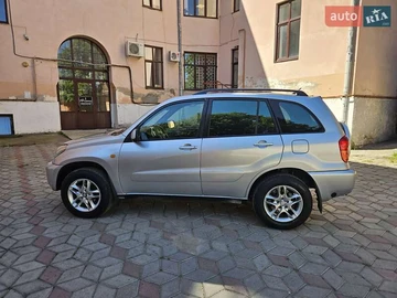 Авто Toyota Rav4 2002 № 7901754