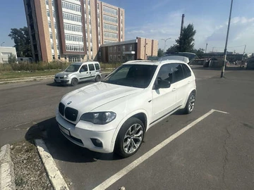 Авто BMW X5 2010 № 7901952