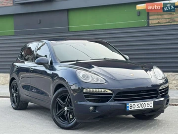 Авто Porsche Cayenne 2012 № 7902035