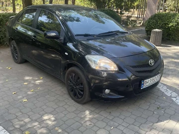 Авто Toyota Yaris 2008 № 7902271