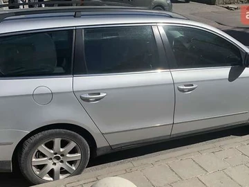 Авто Volkswagen Passat 2009 № 7902296