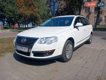 Авто Volkswagen Passat 2010 № 7902319