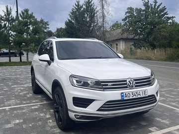 Авто Volkswagen Touareg 2015 № 7902389