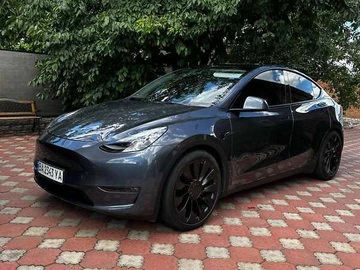 Авто Tesla Model Y 2023 № 7902517